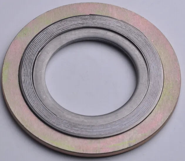 Metal wound gasket with inner and outer rings